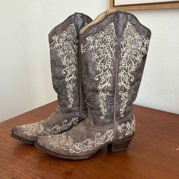 CORRAL WOMEN'S BROWN CRATER EMBROIDERED COWGIRL BOOTS - SNIPE TOE 7.5M - Picture 3 of 10